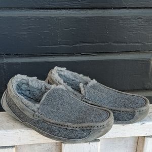Ugg Slip-on Shoes, size 7